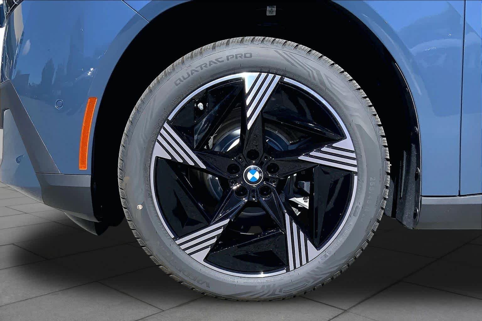 New 2027 Ocean Wave Blue Metallic BMW 50 xDrive image 11