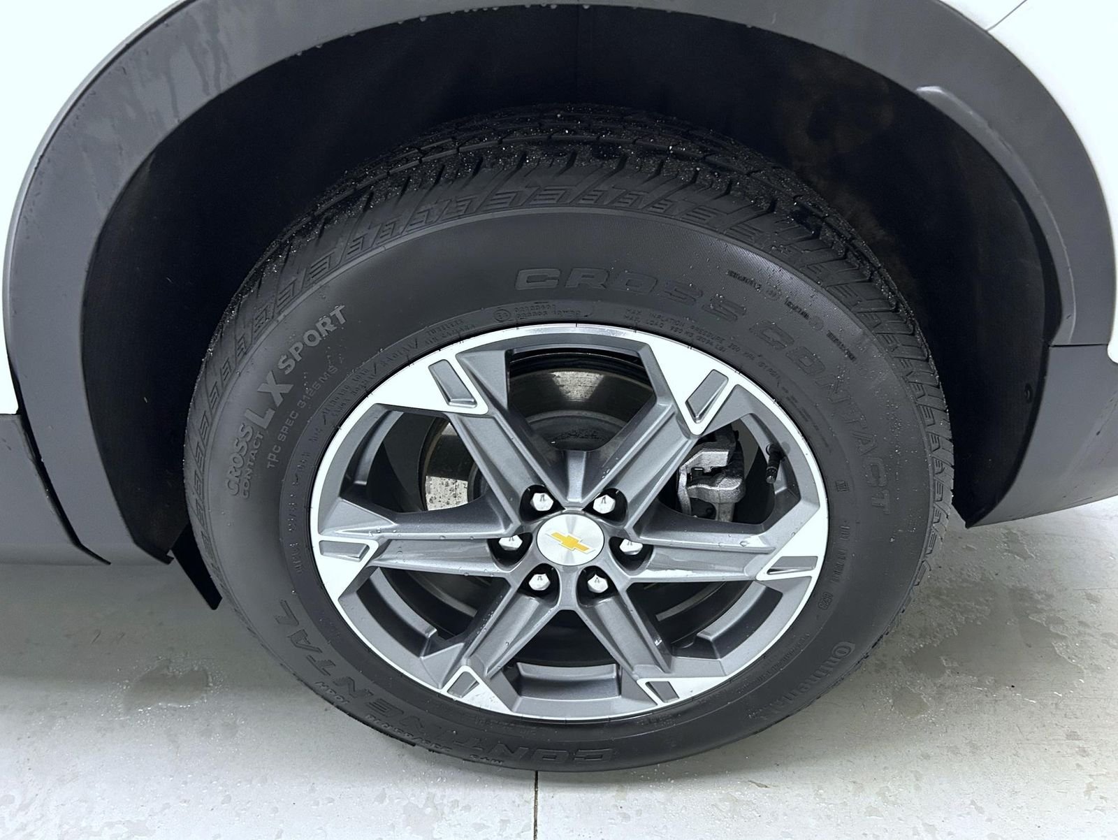 Used 2025 White Chevrolet LT image 22