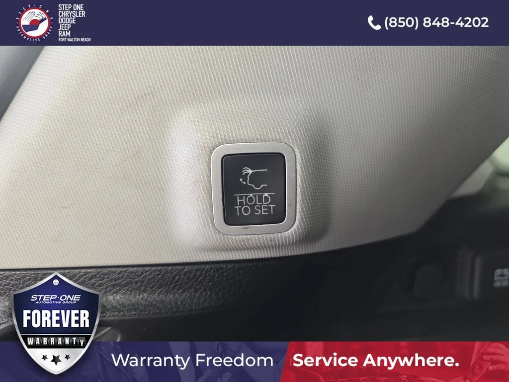 Used 2023 Gray Jeep Limited image 28