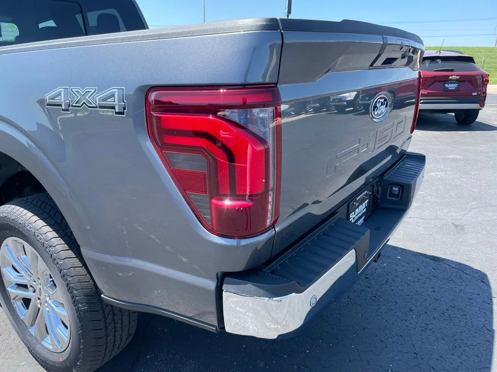 New 2026 Carbonized Gray Metallic Ford Lariat® image 40