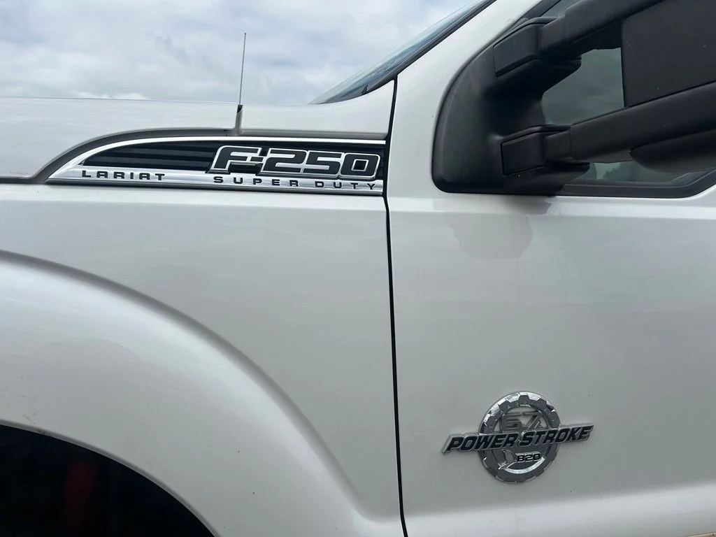 Used 2016 White Platinum Clearcoat Metallic Ford Lariat image 9