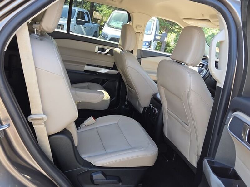 Used 2021 Stone Gray Metallic Ford XLT image 17