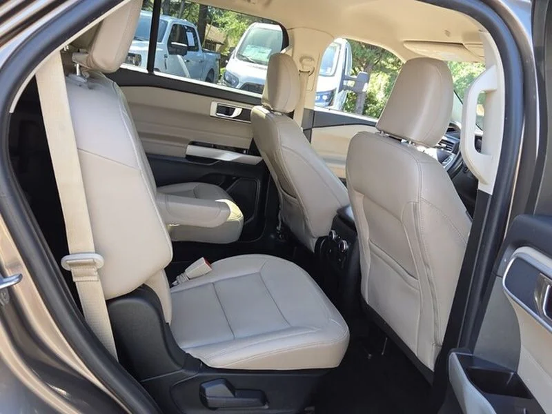 Used 2021 Stone Gray Metallic Ford XLT image 17