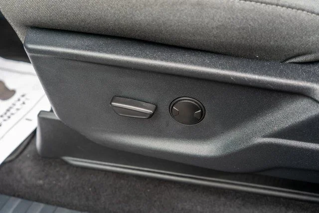 Used 2025 Black Ford XLT image 16