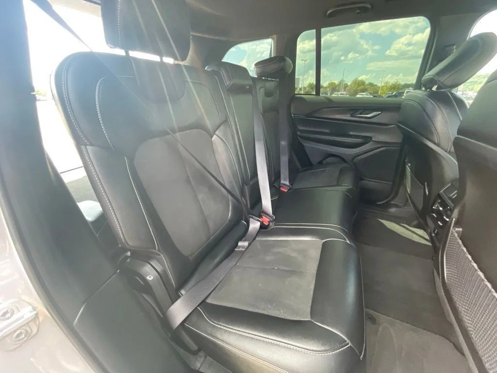 Used 2025 Silver Jeep Altitude image 12