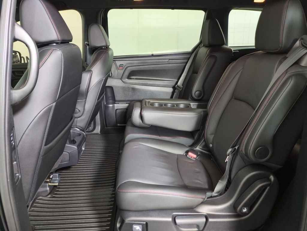 2025 Honda Odyssey Sport L - Photo 25