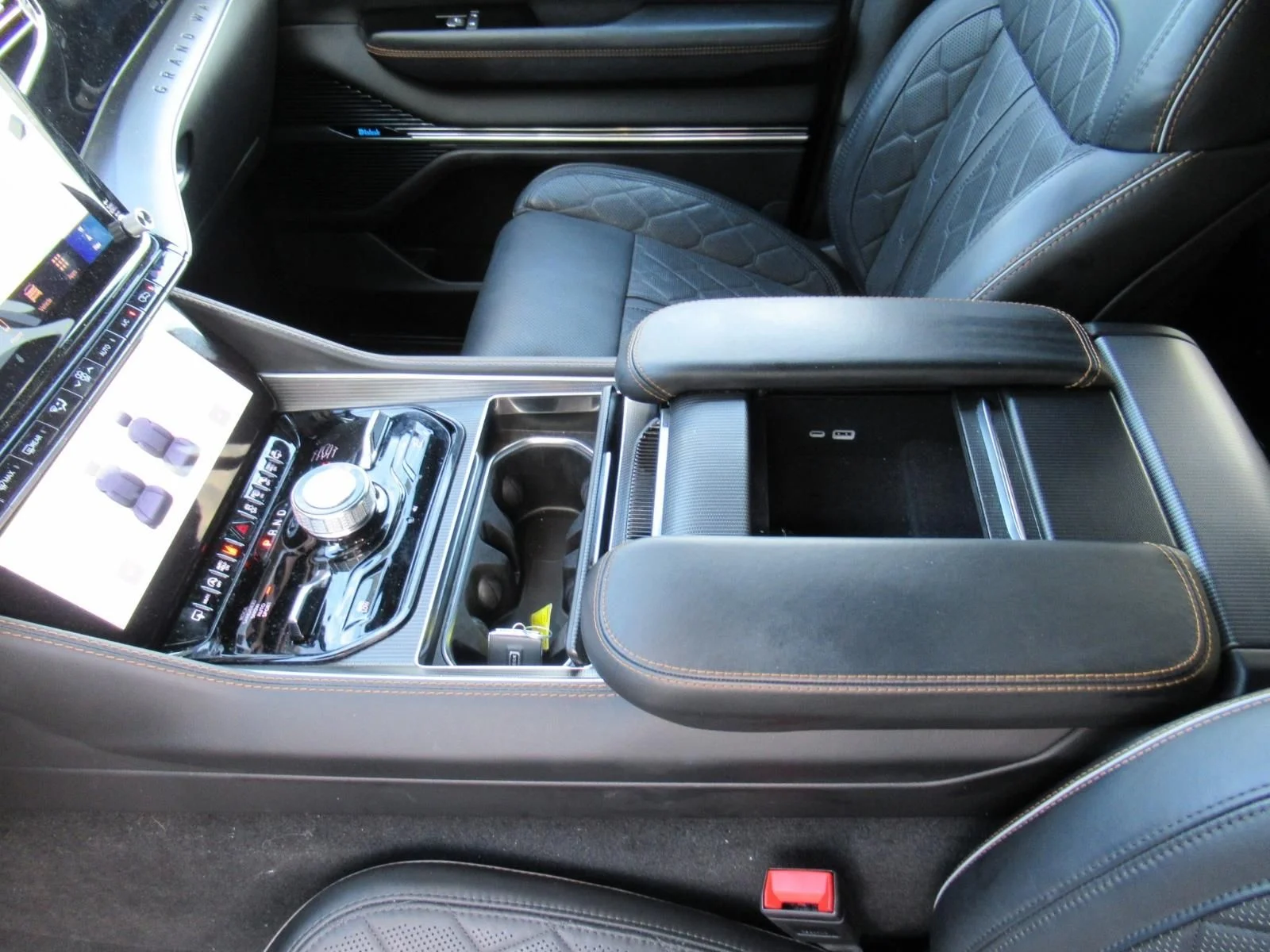 Used 2025 White Jeep Series III image 21