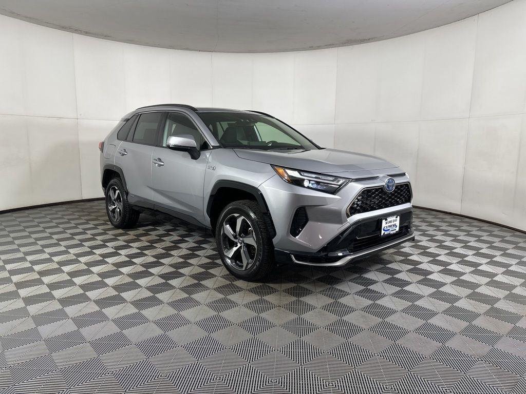 Certified Used 2023 Silver Sky Metallic Toyota SE image 13