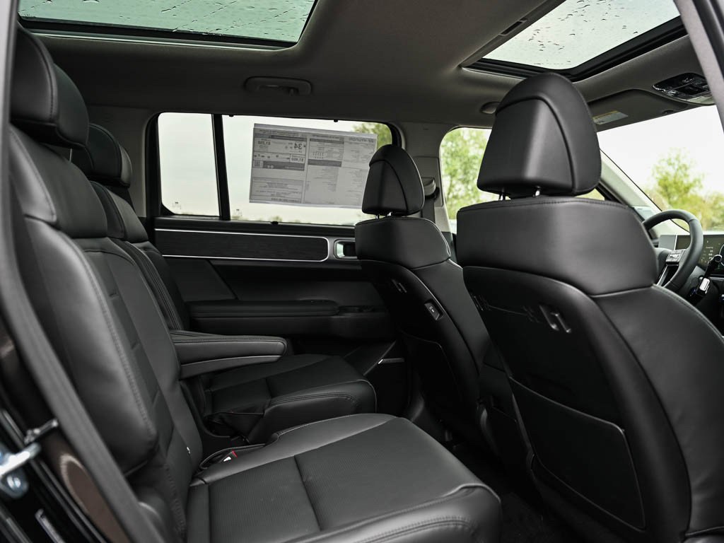 2026 Hyundai Santa Fe Limited - Photo 13