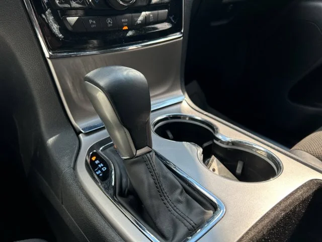 Used 2019 Bright White Clearcoat Jeep Altitude image 43