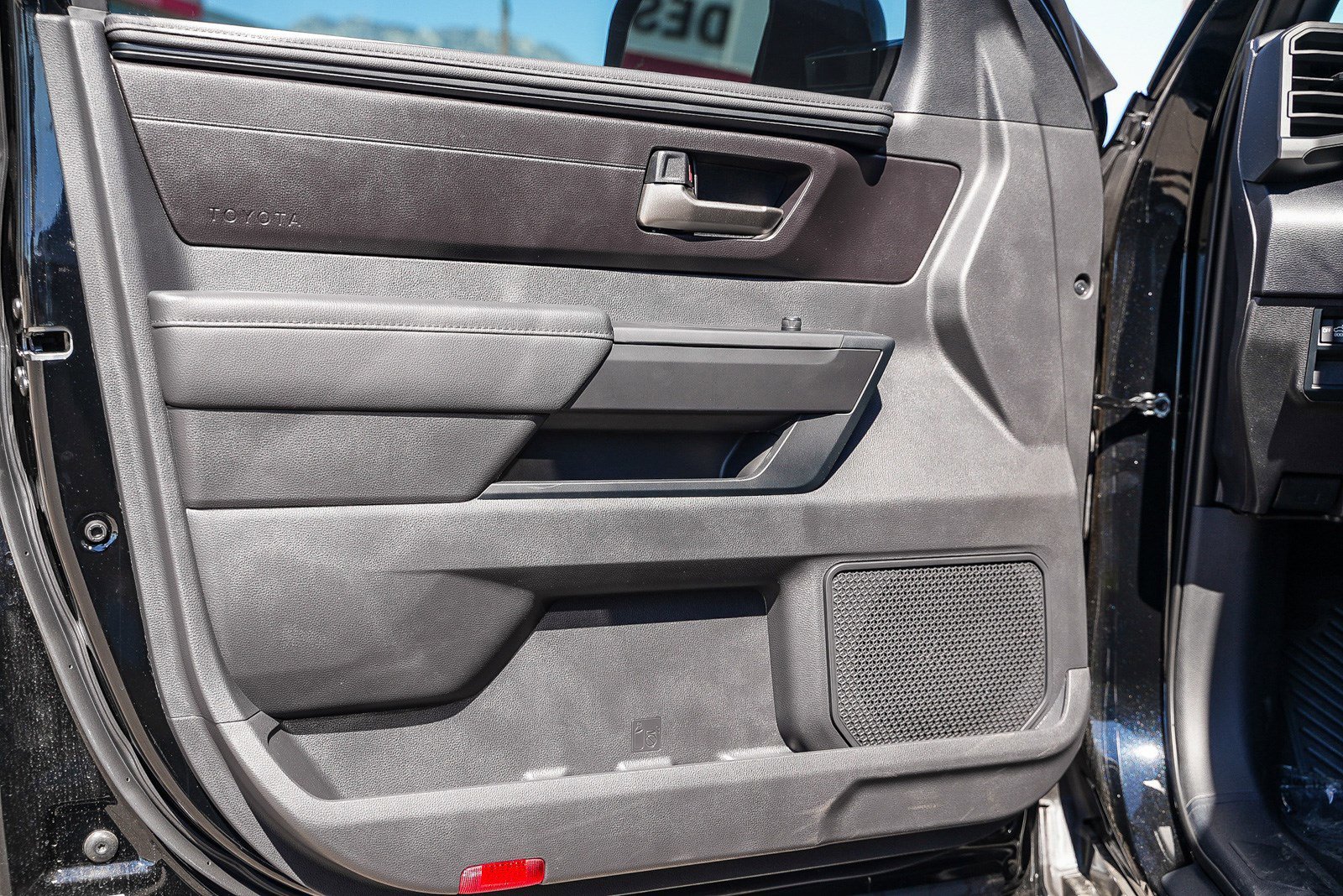 2025 Toyota Tundra SR5 - Photo 20