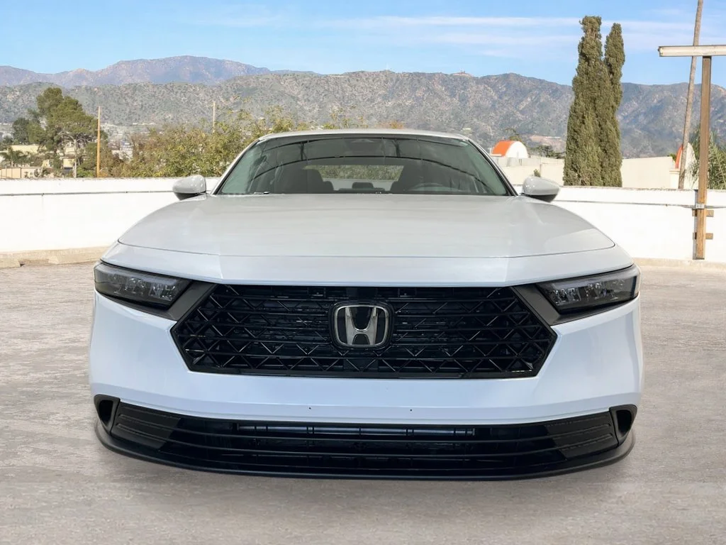 New 2026 Platinum White Pearl Honda LX image 9