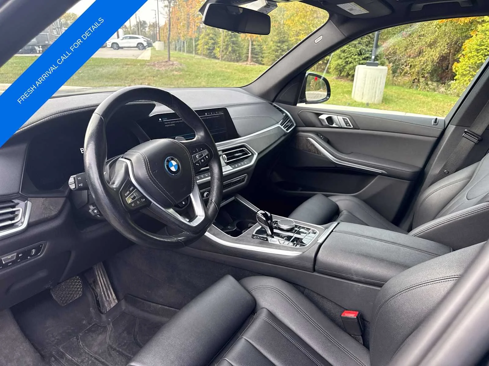 Used 2022 Black BMW xDrive45e image 17