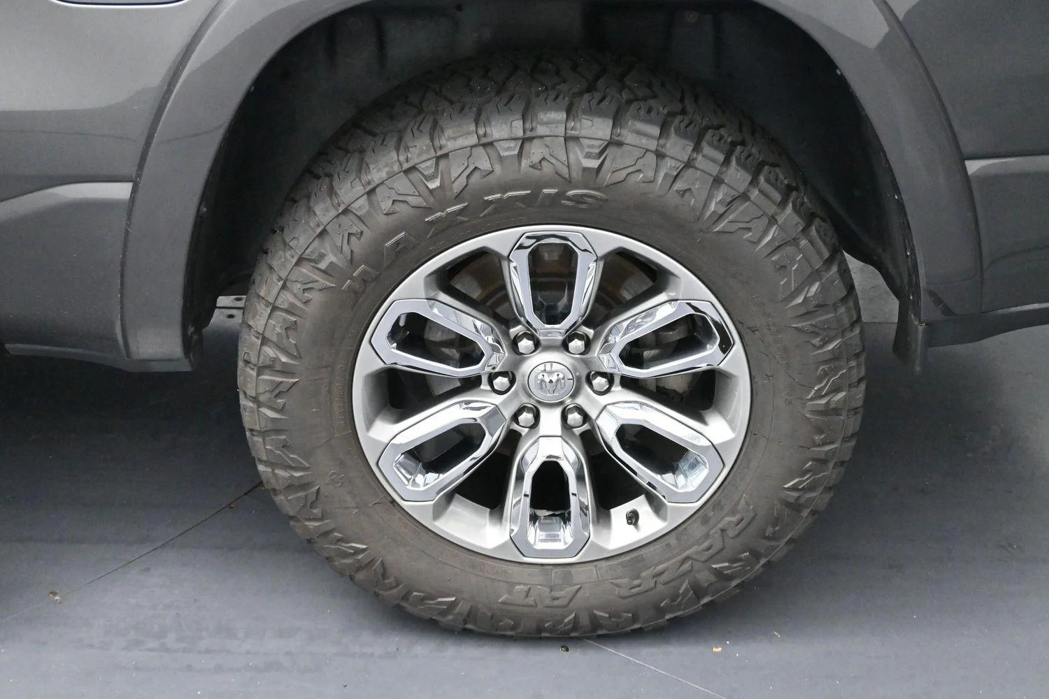 Used 2021 Granite Crystal Metallic Clearcoat Ram Laramie image 31