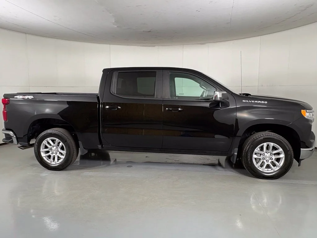Used 2023 Black Chevrolet LT image 11
