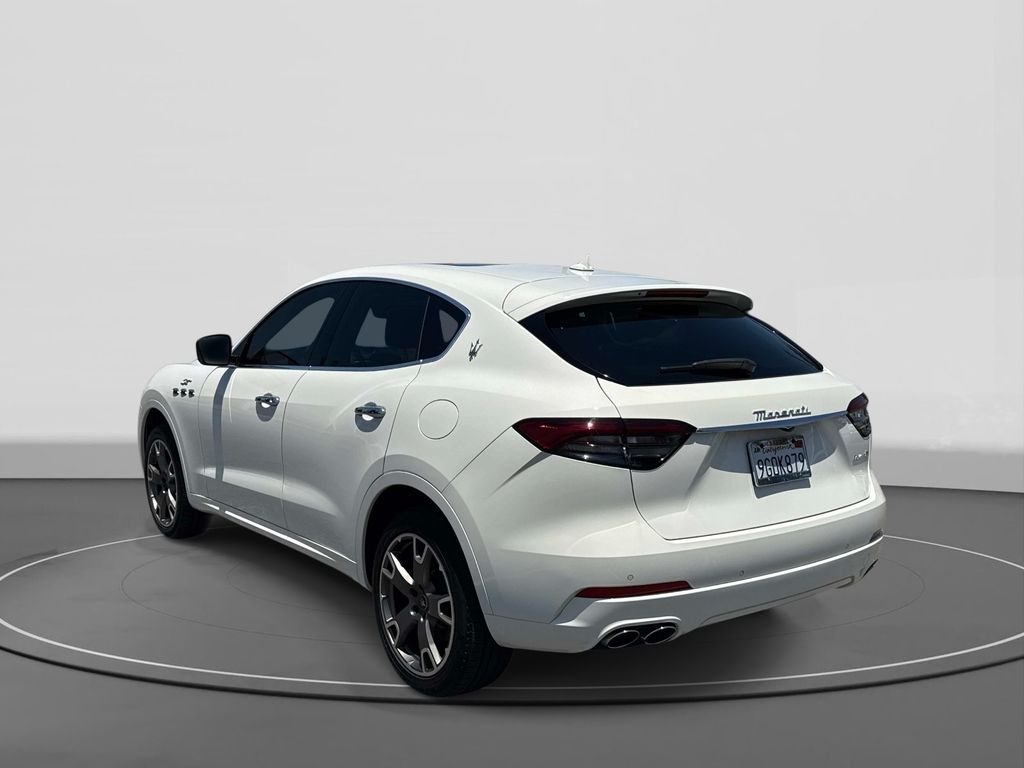 Used 2023  Maserati GT image 4
