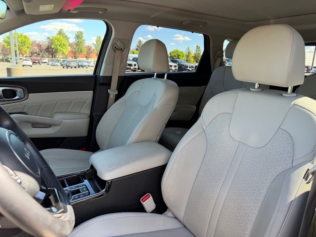 Used 2023 Aurora Black Kia SX Prestige image 15
