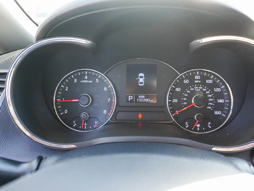 Used 2016 Black Kia EX image 21