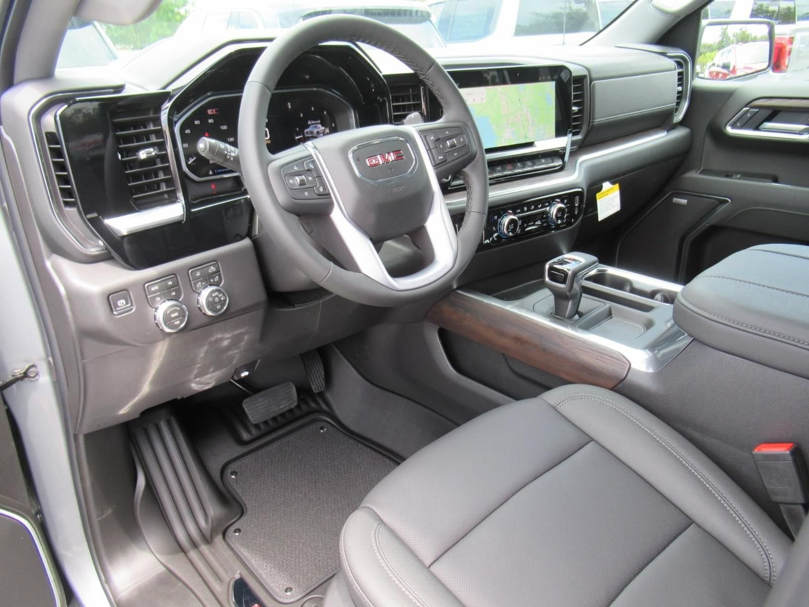 2026 GMC Sierra 1500 SLT - Photo 15