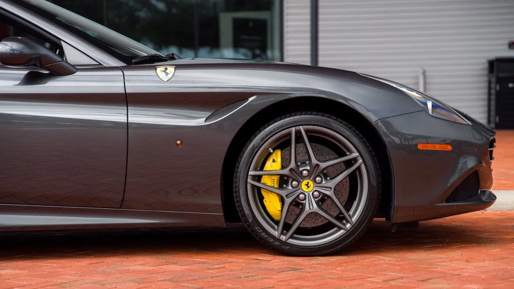 Used 2016 Grigio Silverstone Ferrari T image 9