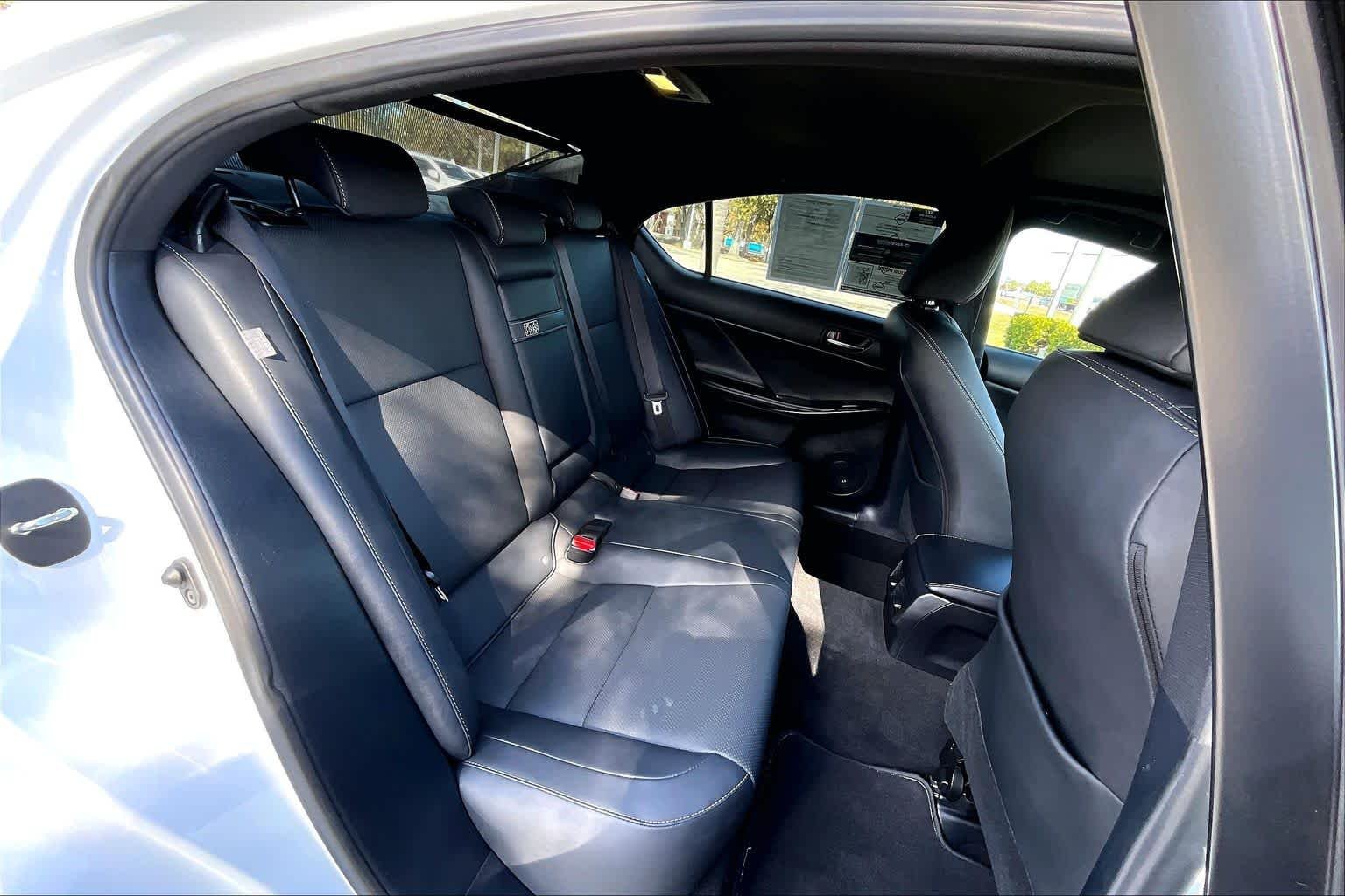 Used 2025 Eminent White Pearl Lexus  image 20
