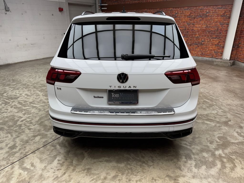 Certified Used 2022 White Volkswagen 2.0T SE R-Line Black image 4