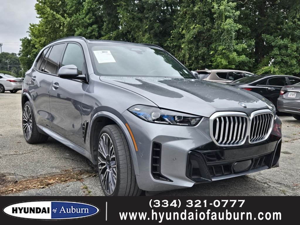 Used 2024 Gray BMW sDrive40i image 1