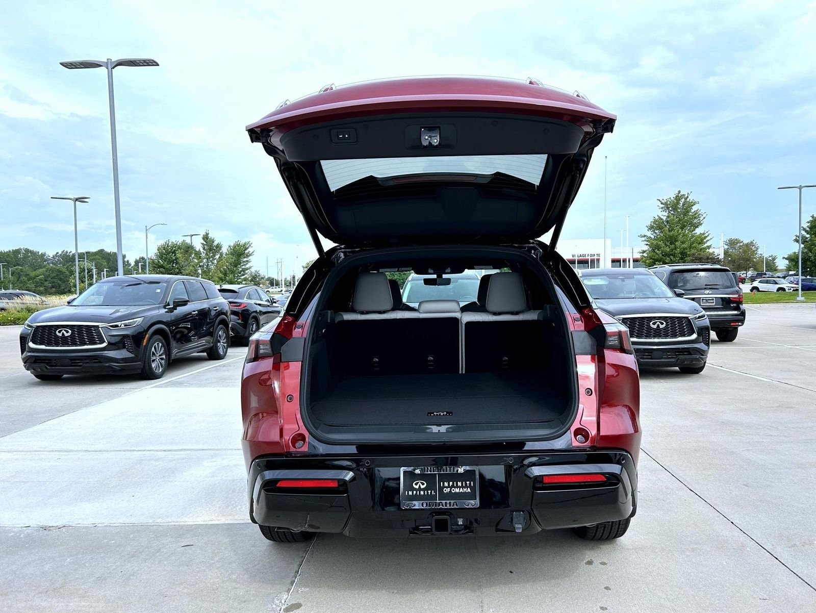 New 2027 2T SUN RED INFINITI Sport AWD image 21