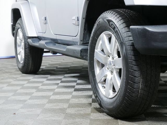 Used 2016 Silver Jeep Unlimited Sahara image 8