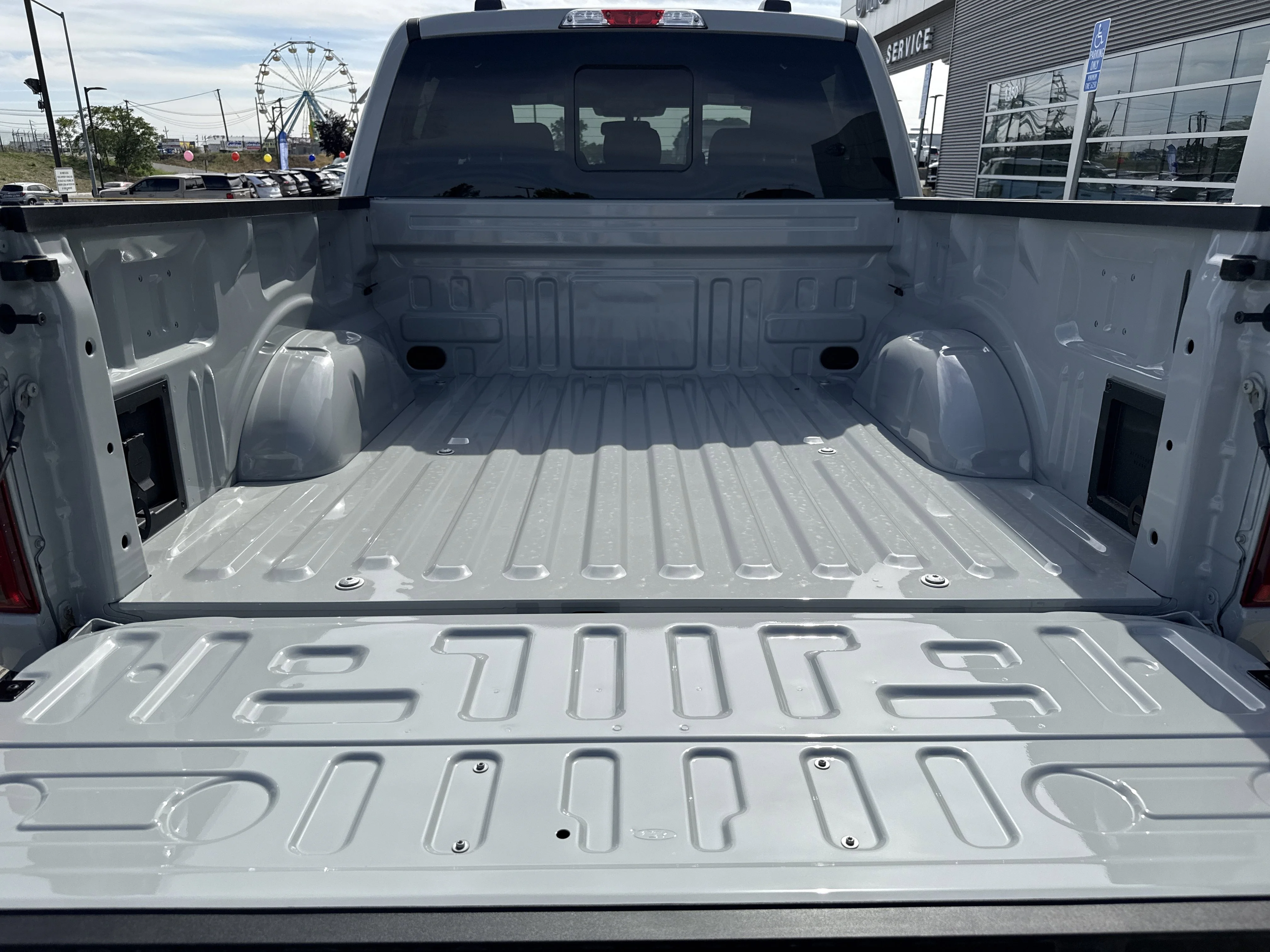 New 2026 Avalanche Ford XLT image 21