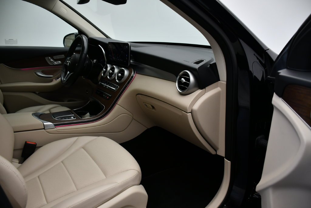 Certified Used 2022 Black Mercedes-Benz GLC 300 image 49