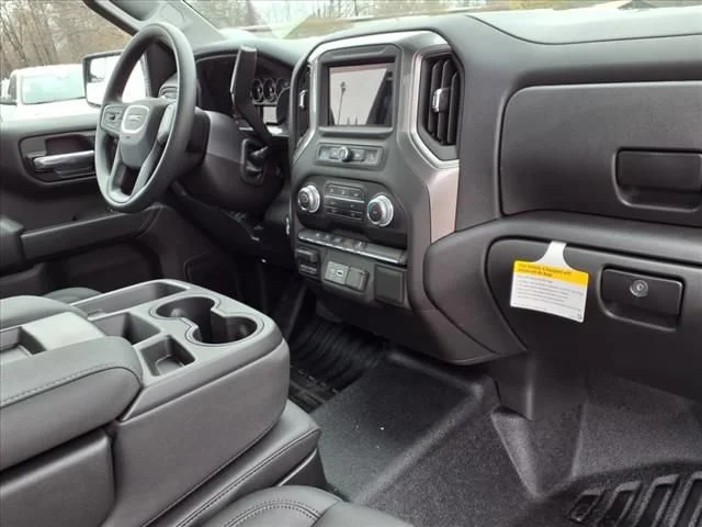 2025 GMC Sierra 1500 Pro - Photo 18