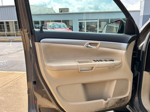 Used 2007 Brown Saturn XE image 26
