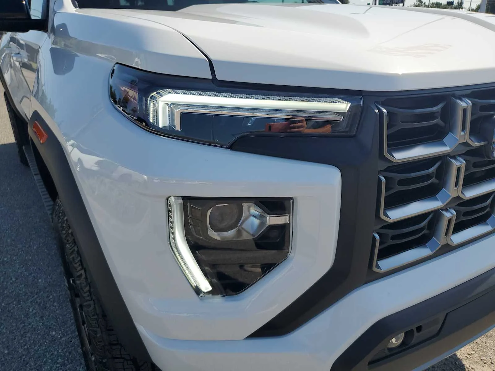 New 2026 Summit White GMC AT4 image 18