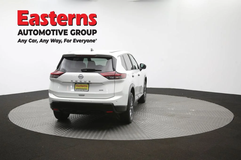 Used 2024 White Nissan S image 41