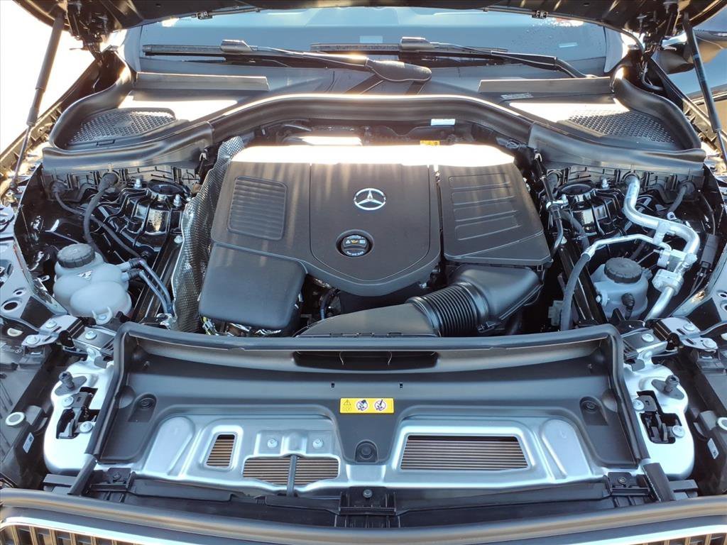 Used 2026 Black Mercedes-Benz GLC 300 image 9