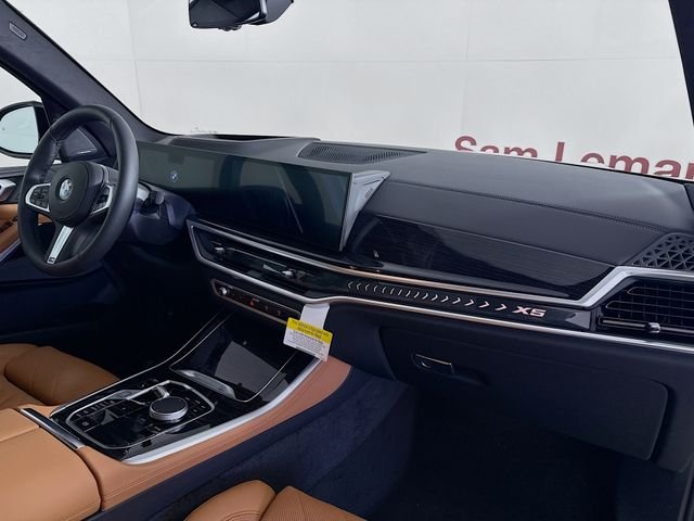 New 2026 Black Sapphire Metallic BMW xDrive40i image 31