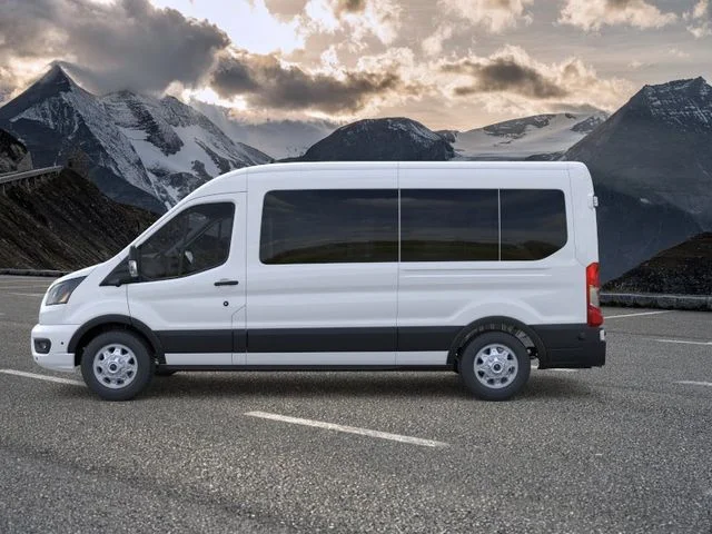 New 2026 Oxford White Ford XLT image 3