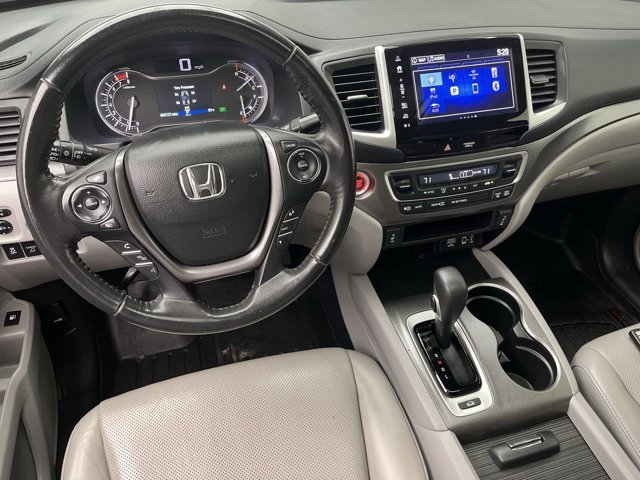 Used 2019 Green Honda RTL-T image 16