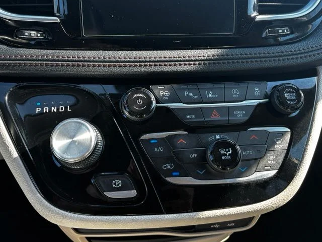 2020 Chrysler Pacifica Limited - Photo 13