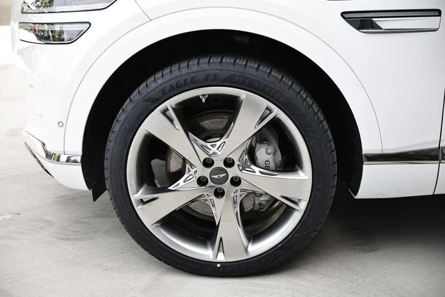 Used 2024 Alta White Genesis 3.5T Prestige image 9