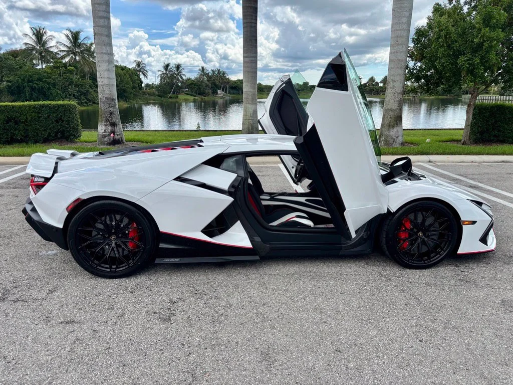 New 2026  Lamborghini Base image 5