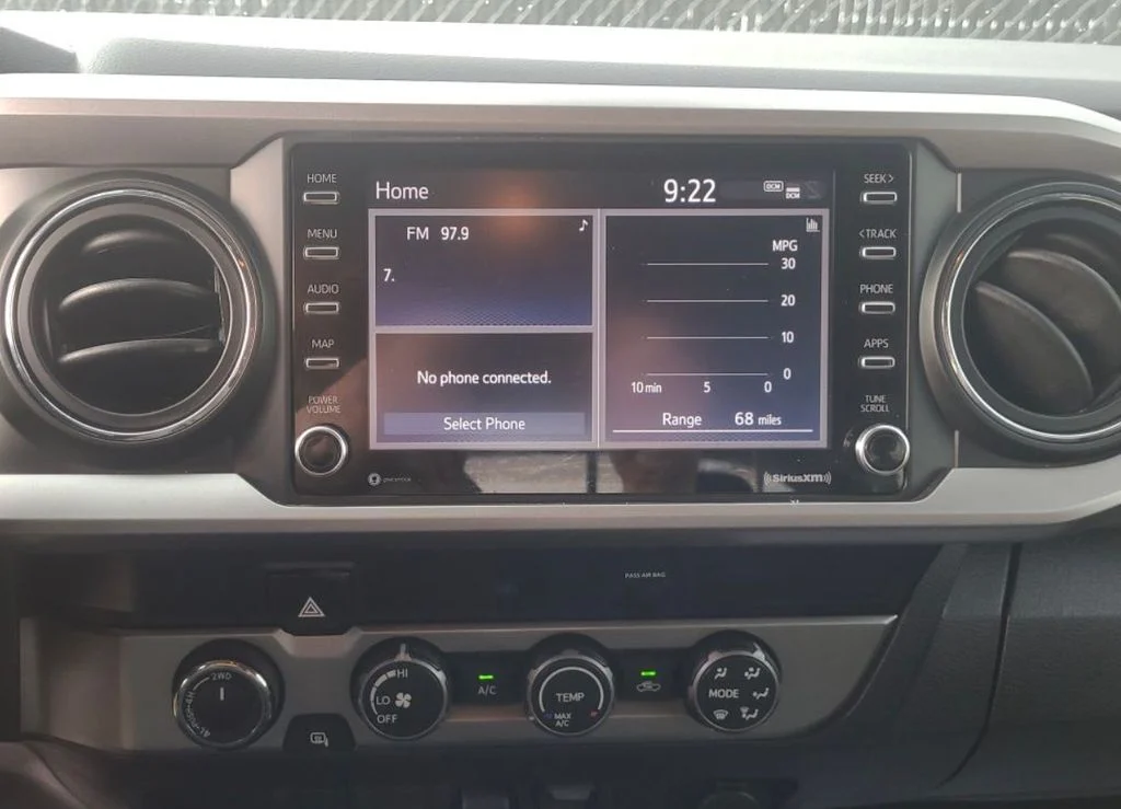 Used 2020 Gray Toyota SR5 image 9