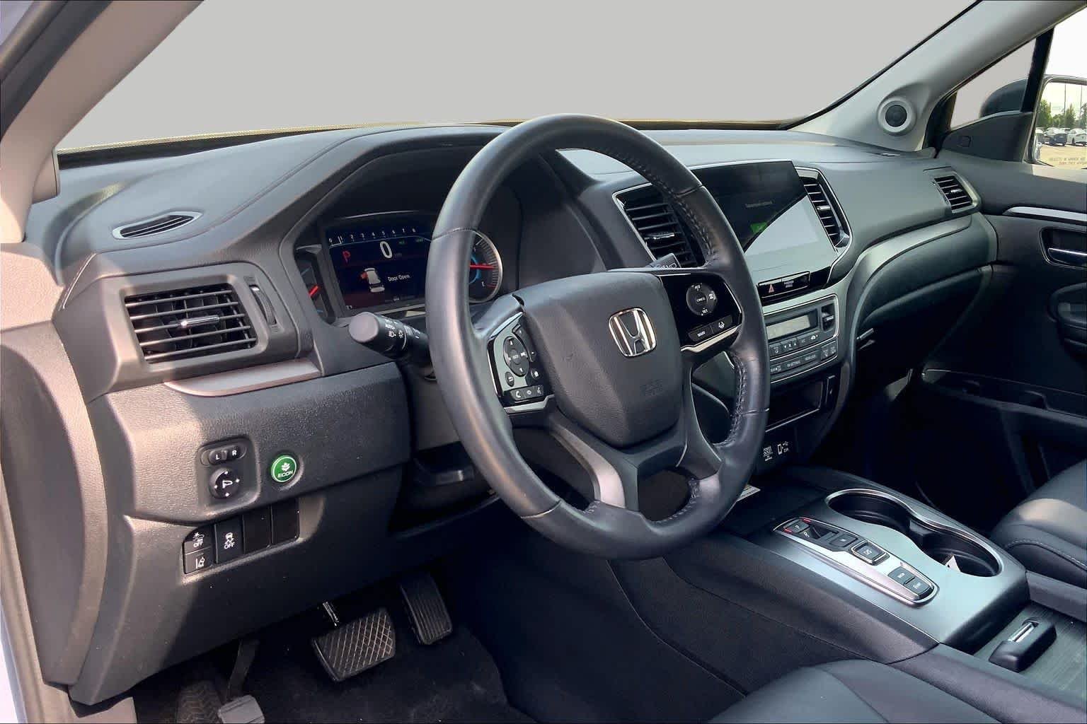 Used 2022 Sonic Gray Pearl Honda Special Edition image 17