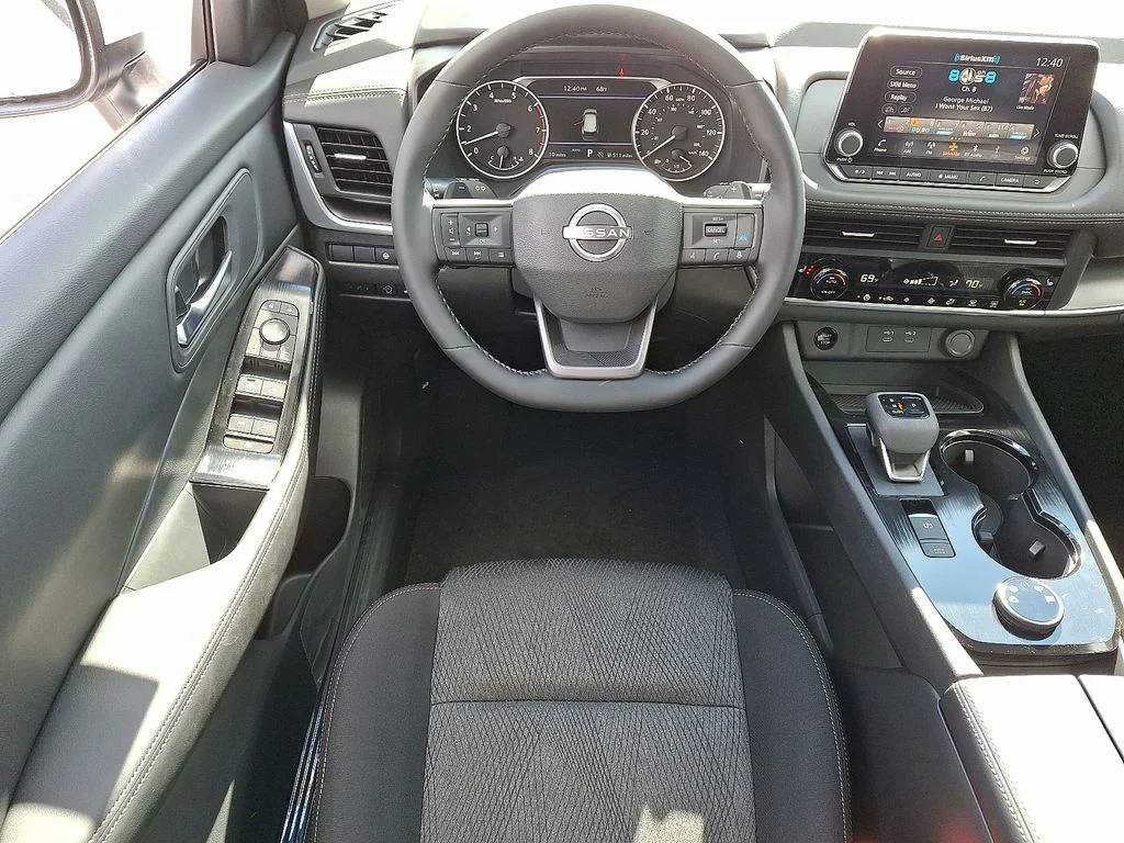 2026 Nissan Rogue SV - Photo 7