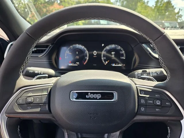 New 2027 Steel Blue Paint Jeep Limited image 22