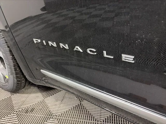New 2026 Diamond Black Crystal Pearl-Coat Exterior Paint Chrysler Pinnacle image 9
