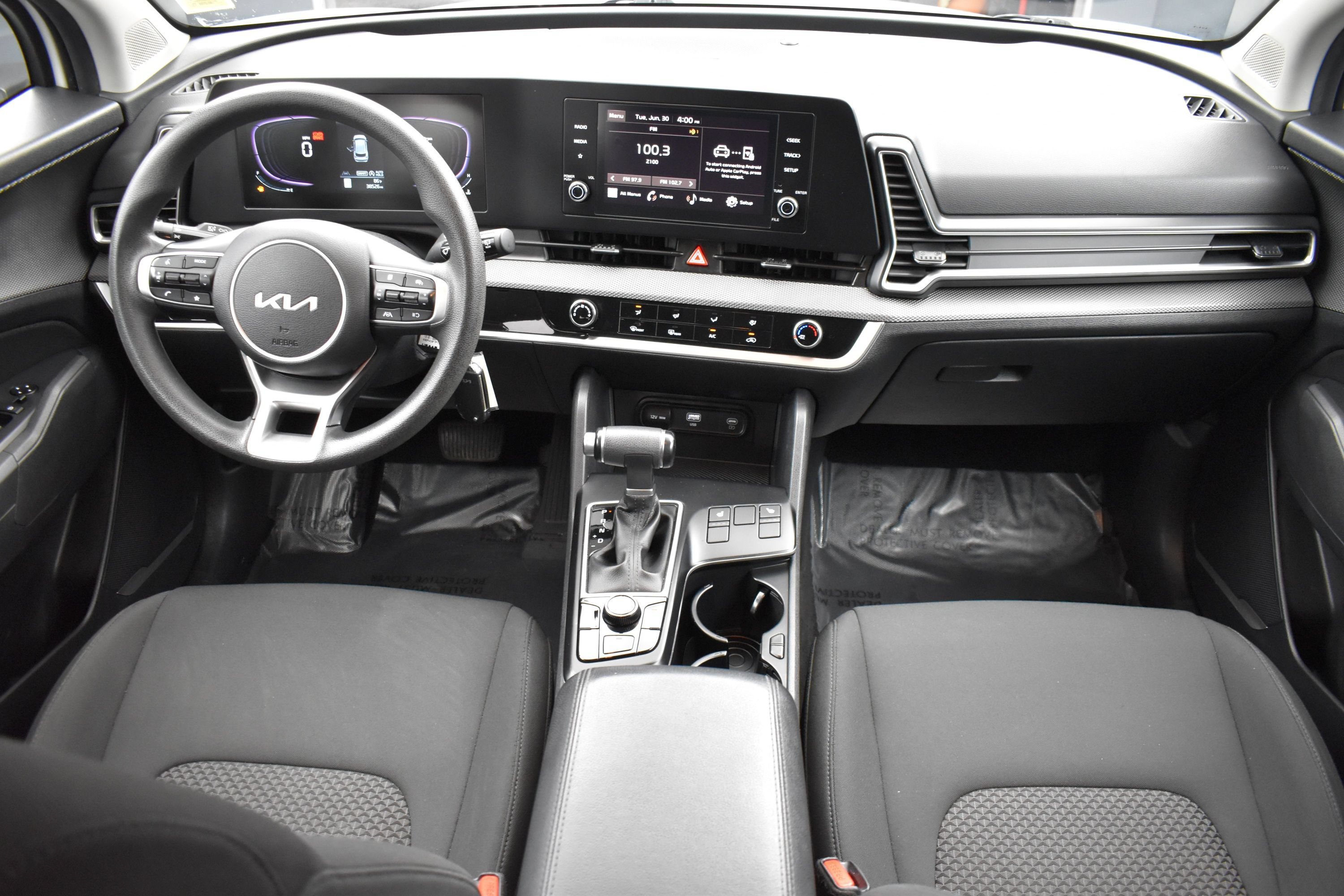 Used 2023 Snow White Pearl Kia LX image 17