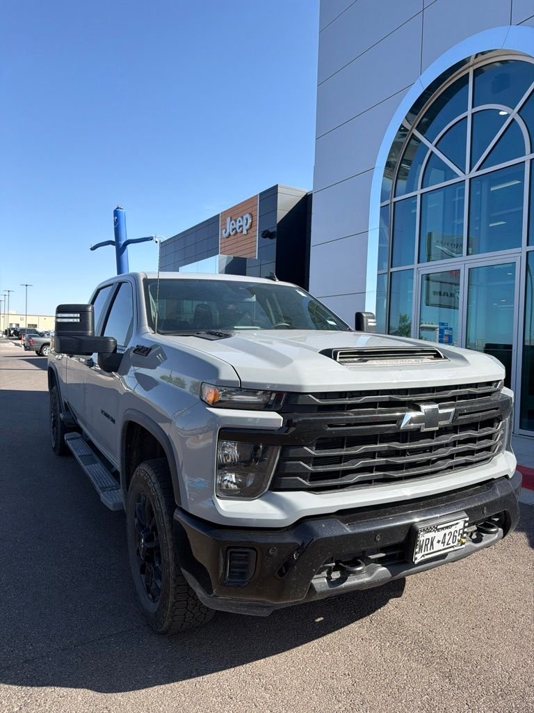 Used 2025 Gray Chevrolet Custom image 23