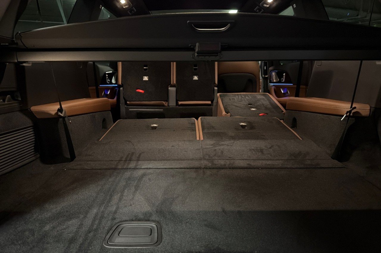 New 2026 Obsidian Black Metallic Mercedes-Benz GLS 450 4MATIC® SUV image 15